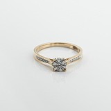 Золотое кольцо с бриллиантами