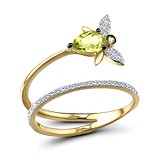 Женское золотое кольцо с бриллиантами и перидотами