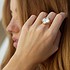 Женское золотое кольцо с перламутром - фото 4