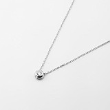 Золотое колье с бриллиантом