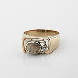 Мужское золотое кольцо с куб. цирконием и кварцем