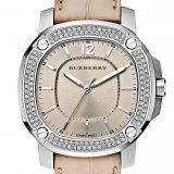 Выразительные часы Burberry «Британия»