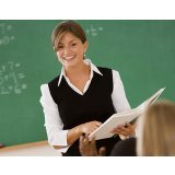День учителя: как поздравить и что подарить любимому педагогу