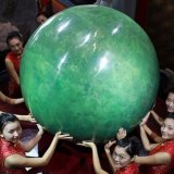 Самая большая в мире жемчужина из флюорита
