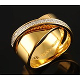 Pierre Cardin Серебряное обручальное кольцо с куб. циркониями в позолоте, 051970