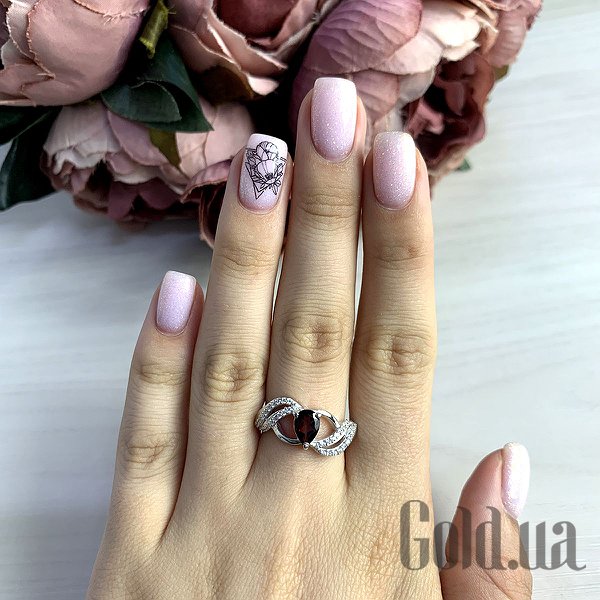 Каблучка Fresh Jewelry Жіноча срібна каблучка з куб. цирконіями і гранатом, 18
