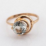 Женское золотое кольцо с топазом