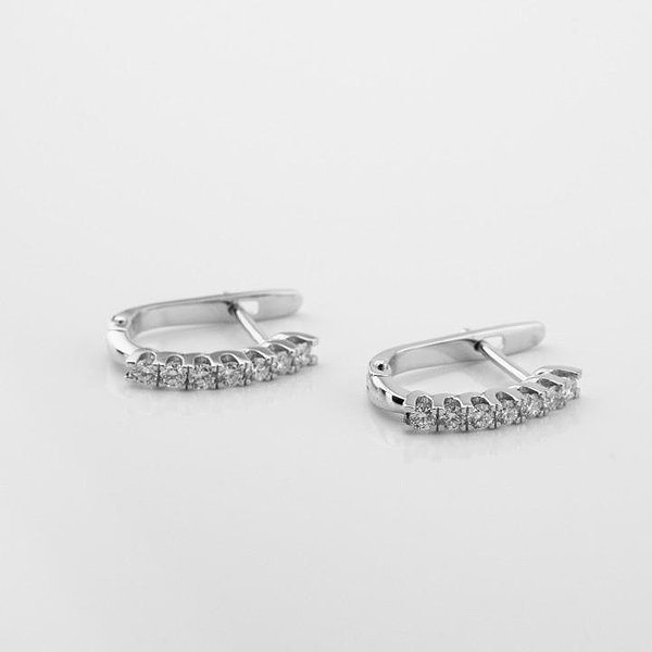 Золотые серьги с бриллиантами