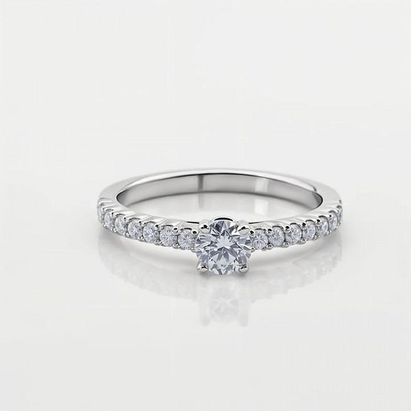 Золота каблучка з діамантами