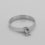 Золотое кольцо с бриллиантом, 1796930