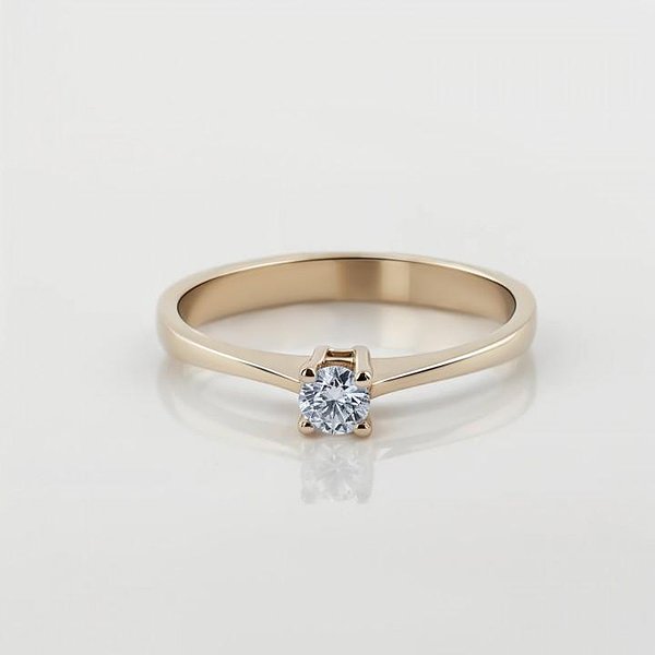 Золота каблучка з діамантом