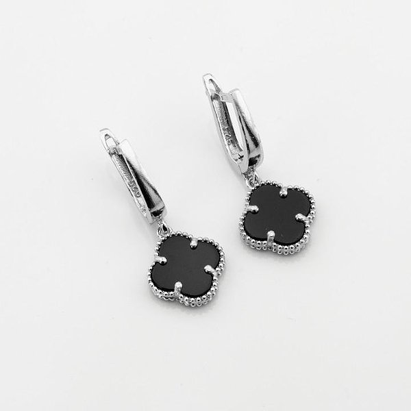 Серебряные серьги с ониксами