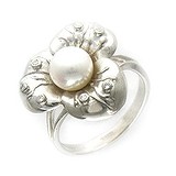 Женское серебряное кольцо с куб. циркониями и культив. жемчугом, 1620320