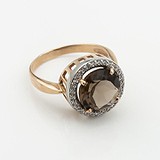 Женское золотое кольцо с дымчатым кварцем и куб. циркониями