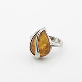 Жіноче срібне кільце з бурштином, 1795688