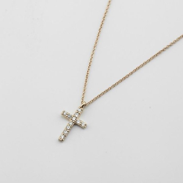 Золотой кулон с цепочкой с бриллиантами