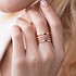 Женское золотое кольцо с куб. циркониями - фото 3