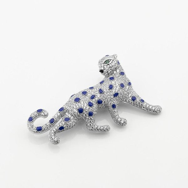 Серебряная брошь с куб. циркониями и эмалью