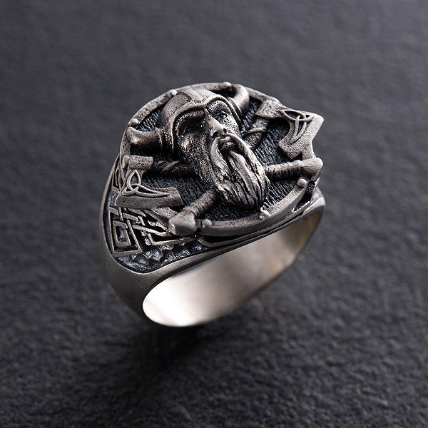 Серебряное кольцо