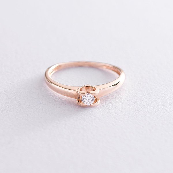 Золота каблучка з діамантом