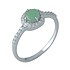 Женское серебряное кольцо с изумрудом и куб. циркониями - фото 1