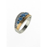 Женское серебряное кольцо с куб. циркониями и вставкой из золота