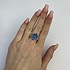 Женское серебряное кольцо с куб. циркониями и топазом - фото 2