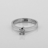 Золотое кольцо с бриллиантом, 1795742