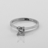 Золотое кольцо с бриллиантом, 1795743