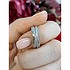 Женское серебряное кольцо с куб. циркониями в позолоте - фото 5