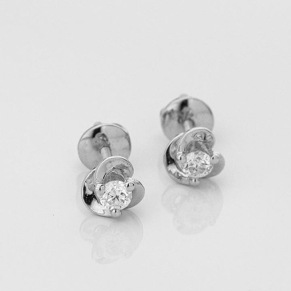 Золотые серьги с бриллиантами