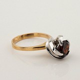 Женское золотое кольцо с гранатом, 1766836