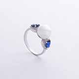 Жіноче срібне кільце з куб. цирконіями, синт. сапфірами та культив. перлами (onx1836/1р-PWTNS), фото