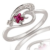 Женское золотое кольцо с бриллиантами и рубином, 046808