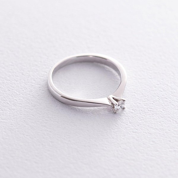 Золота каблучка з діамантом