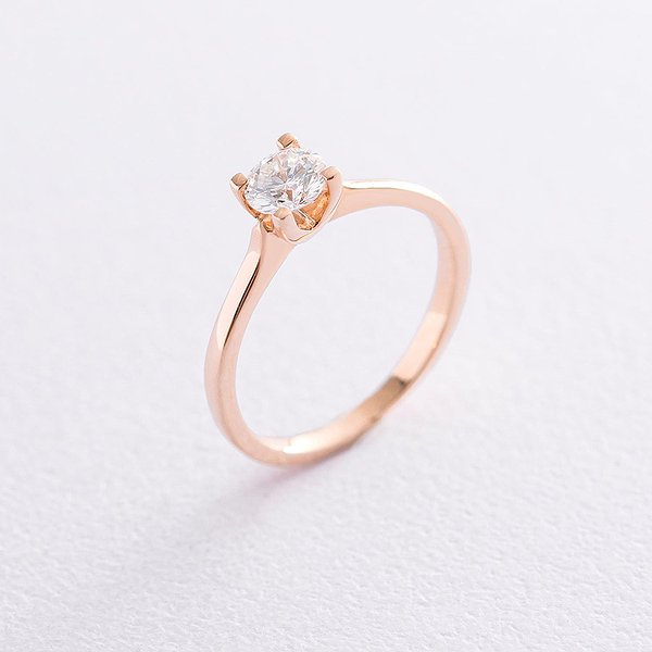 Золотое кольцо с бриллиантом