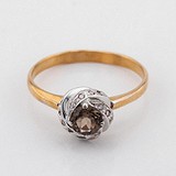 Женское золотое кольцо с дымчатым кварцем и куб. циркониями, 1766899